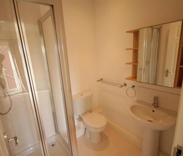 2 bedroom apartment to rent - Photo 6