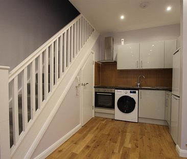 1 bedroom Terraced House to let - Photo 3