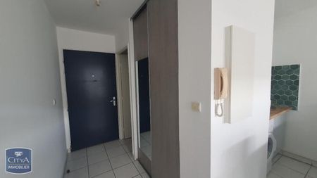 Location Appartement 1 pièce 19m² STE CLOTILDE 97490 - Photo 3