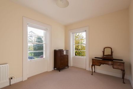 Kilwarlin House, 129 Moira Road, Hillsborough, BT26 6JW - Photo 2