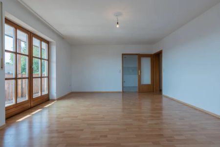 Schön wohnen in Salzweg / Straßkirchen 3-Zimmer-Wohnung mit hellen Räumen, Tageslichtbad und Südbalkon - Photo 4