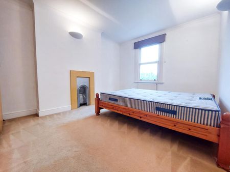 £484.62 per week (£2,100.00 per month) - Photo 4