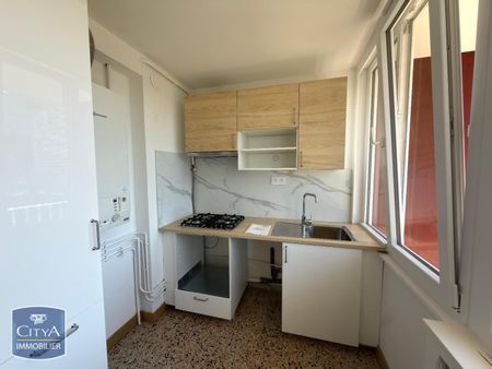 Location Appartement 2 pièces MARSEILLE 9ème - Photo 2