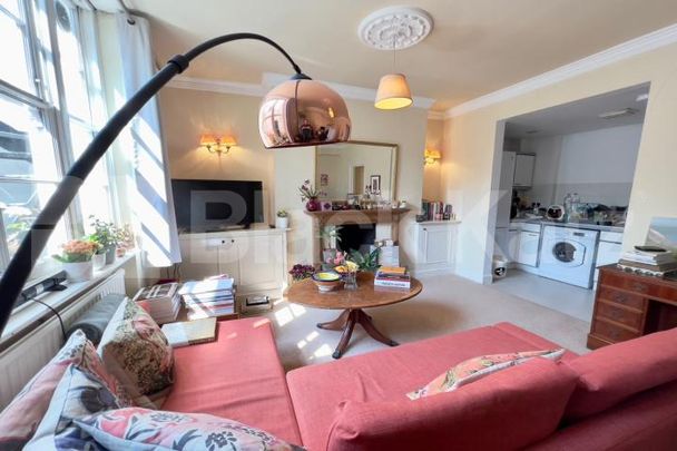 Two bedrooomed garden apartment in Pimlico - Photo 1