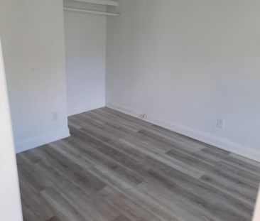 For Lease - 895 Maplewood Drive, Innisfil, Ontario - Photo 4