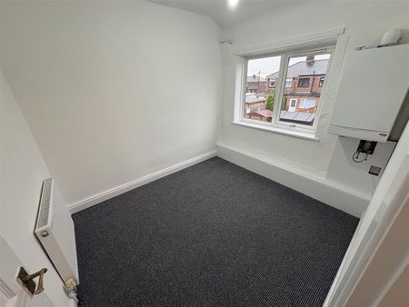 2 Bed Terraced House, Hallam Road, M40 - Photo 3