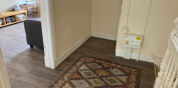 6 bedroom flat to rent - Photo 2