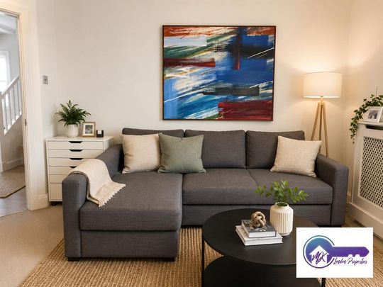 3 Bedroom Flat To Rent - Photo 1