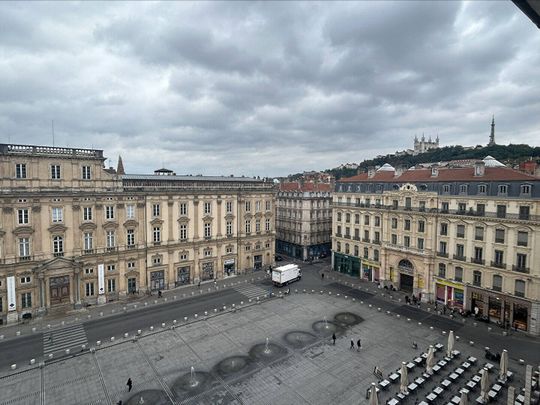 Appartement 5 pièces – LYON - Photo 1