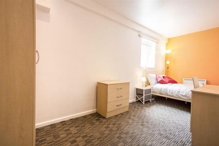 3 bedroom apartment to rent - Photo 5