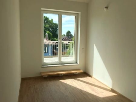 Großzügige Familienwohnung mit Dachterrasse - Photo 3