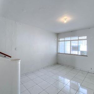 Casa para alugar com 120m², 3 quartos e sem vaga - Foto 1