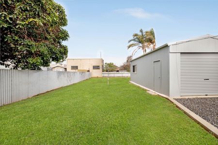 Neat and Tidy Home, Ideally Located! - Photo 2