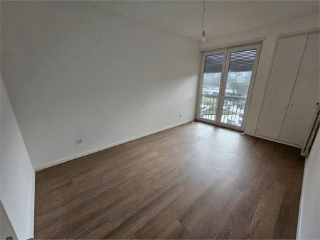 Chiasso, affitto 3.5 locali ristrutturato - Photo 2