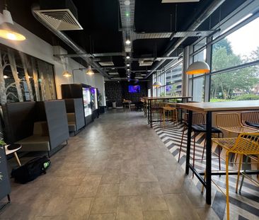 Studio Flat, West Point, M16 - Photo 6