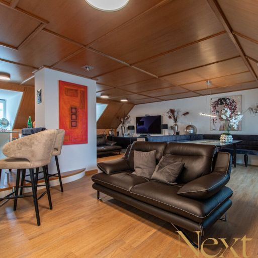 Außergewöhnliches, nahezu vollmöbliertes Einfamilienhaus mit Pool und Gartenidylle in Bestlage von Urfahr zu vermieten! - Foto 1