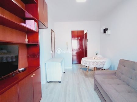 Apartamento com 1 quarto e 70m² para alugar em Centro, Florianópolis. - Foto 2