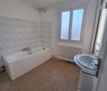 Appartement T4 en centre ville avec balcon - Photo 4