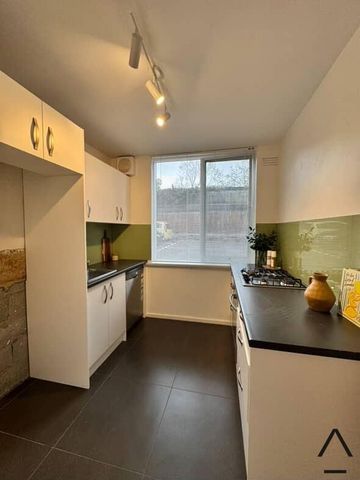 Effortless & calm in Hawthorn’s heart of locations - Photo 2