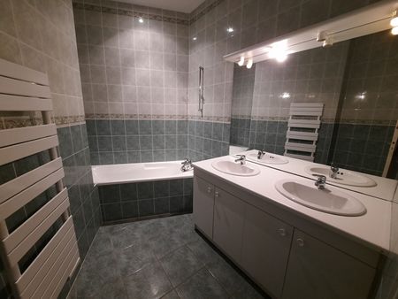 Location Appartement 4 pièces 102m² - Photo 4