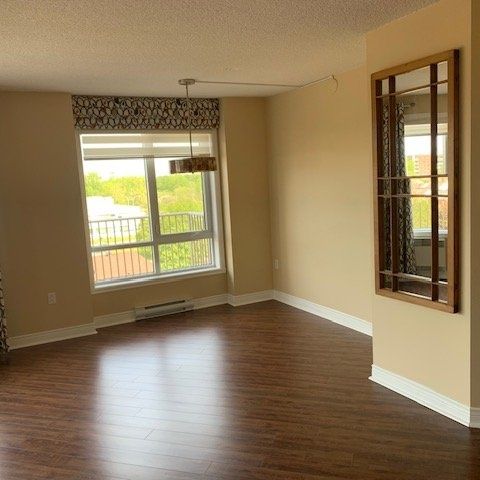 Appartement à louer - Laval (Chomedey) (Autres) - Photo 1