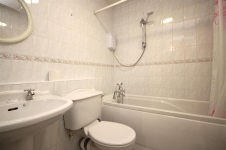 2 bedroom flat to rent - Photo 5