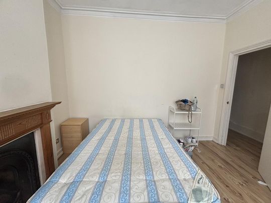 6 bedroom terraced house to rent - Photo 1