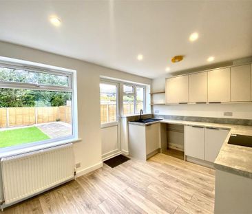 3 bedroom end of terrace house to rent - Photo 6