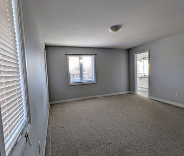 For Lease - 6655 Cropp Street, Niagara Falls, Ontario - Photo 2