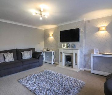 4 bedroom detached house to rent - Photo 3