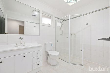 Single-Level Sanctuary - Photo 4