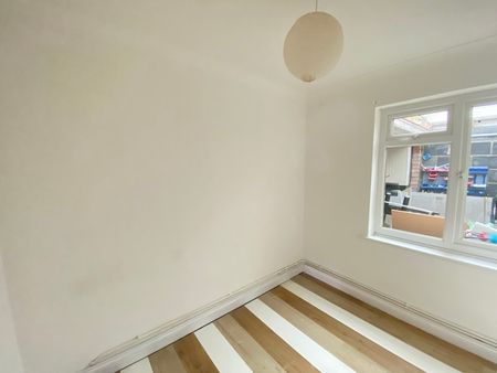 Hilland Drive, Bishopston, Swansea, SA3 - Photo 4