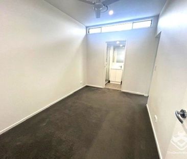 One Bedroom Apartment for Rent - Photo 4