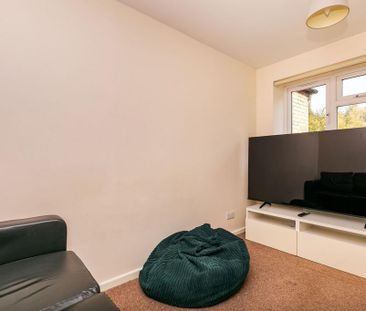 4 bedroom terraced house to rent - Photo 1