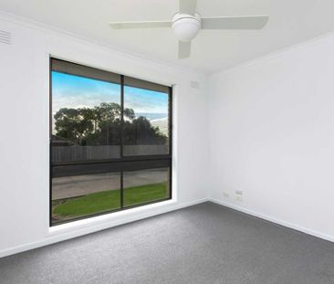 Spacious Two Bedroom Unit! - Photo 5