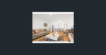 FANTASTIC LOCATION MODERN 2 BEDROOM QUALITY APARTMENT - Photo 4