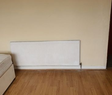Room in a Shared House, Linden Road, LS11 - Photo 4