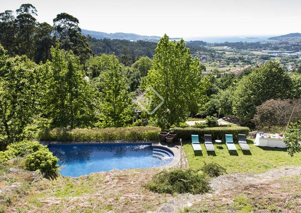 Outstanding country house with privacy, lovely views for long term let located in the Nigran, Pontevedra