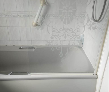 1 bedroom in a house share to rent - Photo 6