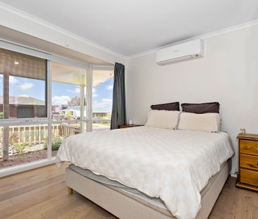 Neat, Sweet and Petite! - Photo 1