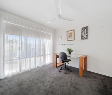 24 Curlew Way, - Photo 4