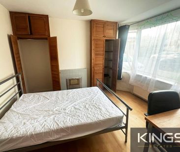 4 bedroom terraced house to rent - Photo 4