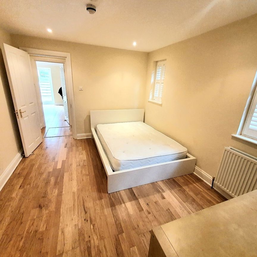 2 Bed Flat, Fontenoy Rd, SW12 - Photo 1
