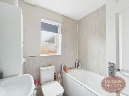 2 bedroom semi-detached house to rent - Photo 5