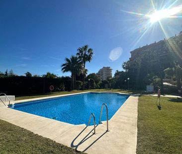 4 room luxury Flat for rent in Benalmádena, Andalusia - Photo 1