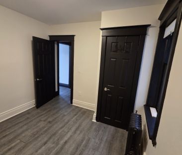 For Lease - 983 Main Street Unit# 2, Hamilton, Ontario - Photo 6
