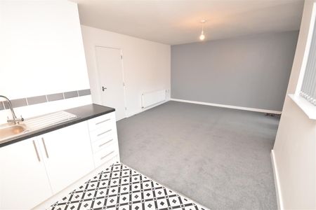 Poulton Road, Wallasey - Photo 2