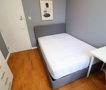 Room in a Shared Flat, Notting Hill Gate Station, W11 - Photo 2