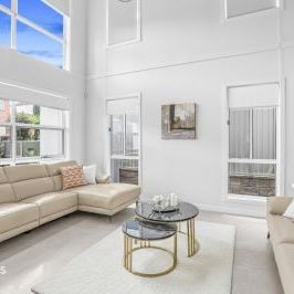The Pinnacle of Grand Living - Photo 1