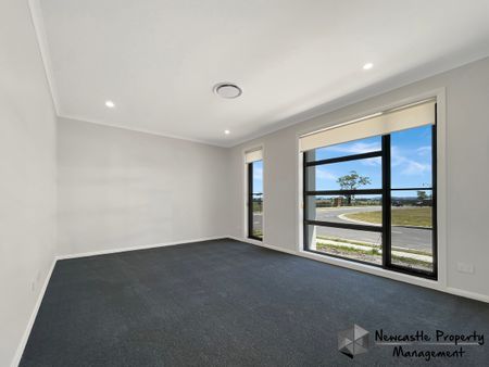13 Glasspond Street, Chisholm - Photo 5